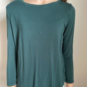 Quarter sleeve t-shirt